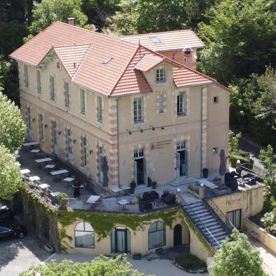 Photo aérienne du restaurant l'o des sources