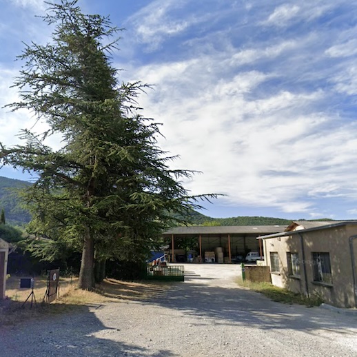 Photo de la façade de Montbrun Fioul