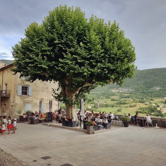 Photo de la terrasse du salon du beffroi